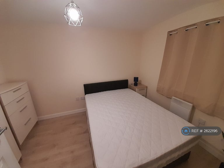 1 bedroom flat in Concord Street, Leeds Town Centre, LS2 (1 bed) (#2622196)
