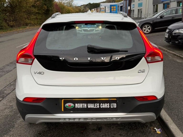  Volvo V40 D2 Cross Country Lux 5dr Powershift Diesel