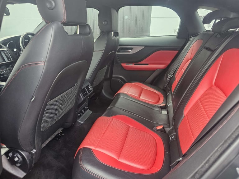 2017 Jaguar F-Pace 2.0 F-PACE R-Sport AWD D Auto 4WD 5dr SUV Diesel Automatic