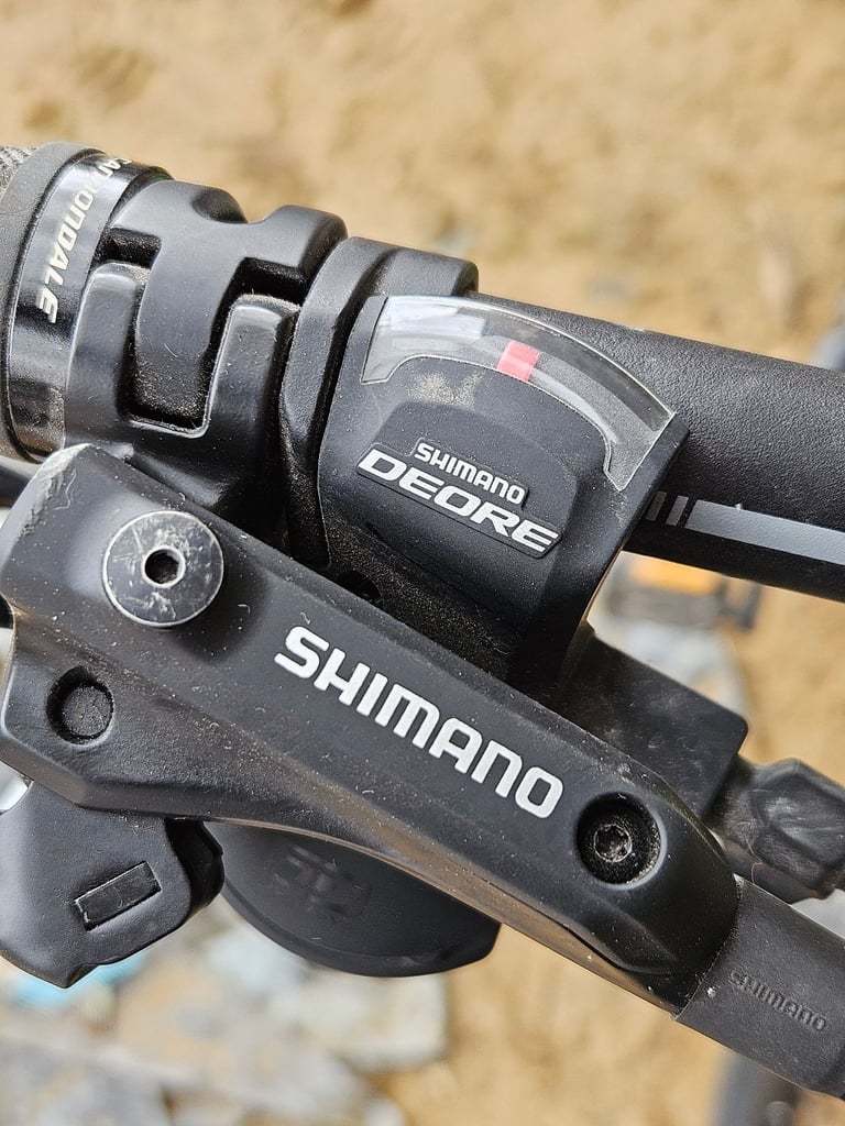 Cannondale 275 Mountain Bike. Size Large