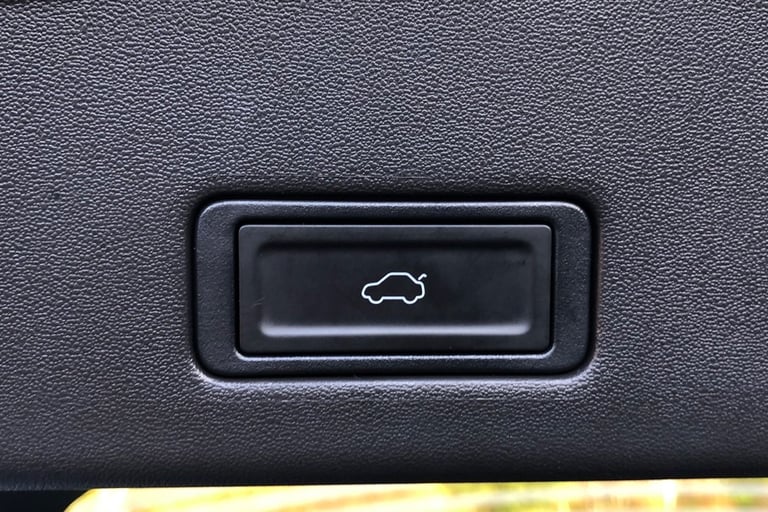 2025 Omoda OMODA 5 1.6 TGDI Noble 5dr 7DCT Hatchback PETROL Automatic