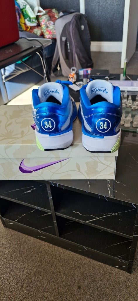 Nike zoom freak 5 (size 10)