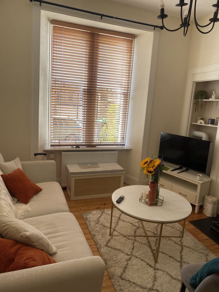 UNFURNISHED one bedroom flat for long term rent in Stockbridge