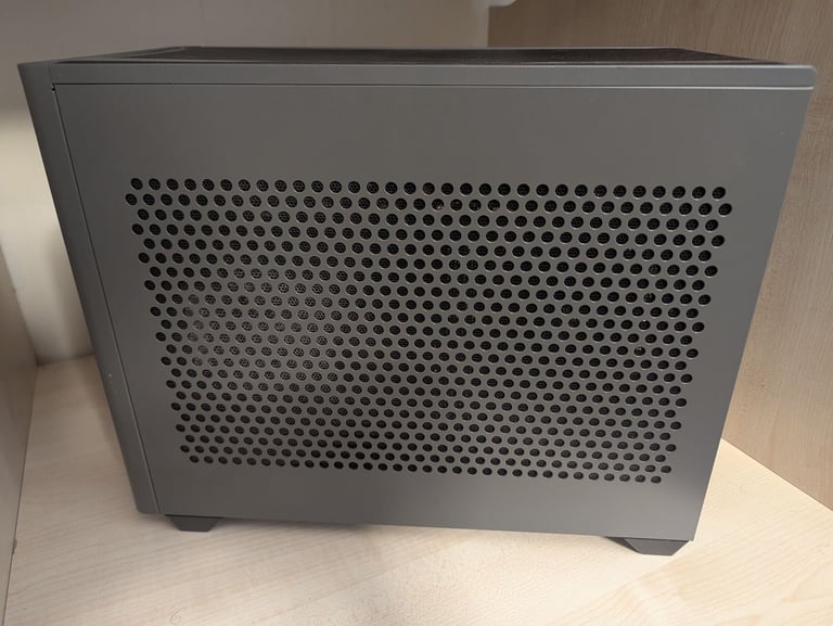 Gaming PC; Ryzen 7, RX 7000, 32 Gb Ram, 1TB SSD.