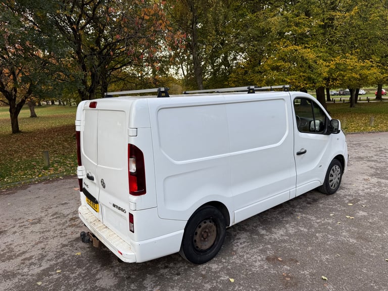 VAUXHALL VIVARO SPORTIVE 1.6 CDTI BI TURBO 2016 REG WITH AIR CON & 12 MONTHS MOT! READY FOR WORK! 