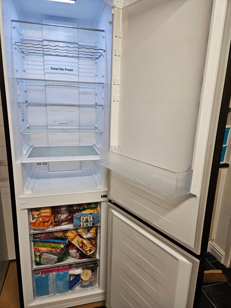 image for Hisense black fridge freezer, RB435N4BFE