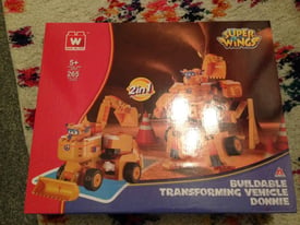 New transforming building toy