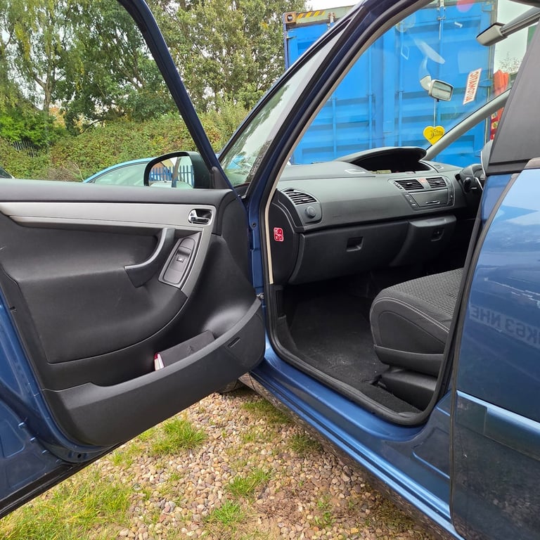 CITROEN C4 PICASSO E-HDi EDITION 1.6 DIESEL 110 BHP AUTOMATIC GEARBOX YEAR 2012 EXCELENT CONDTION!!!