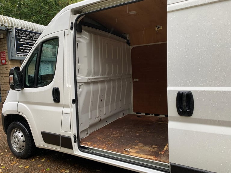 2019 Peugeot Boxer 335 L3H2 PROFESSIONAL 2.0 BLUE HDI LWB VAN (EURO 6) NO VAT !