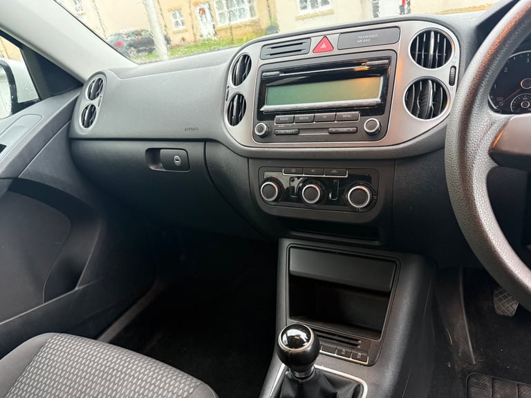 Volkswagen, TIGUAN, Estate, 2011, Manual, 1968 (cc), 5 doors