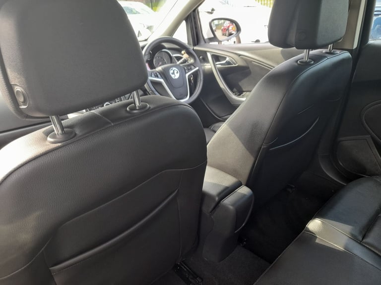 Vauxhall, ASTRA, Hatchback, 2014, Manual, 1956 (cc), 5 doors