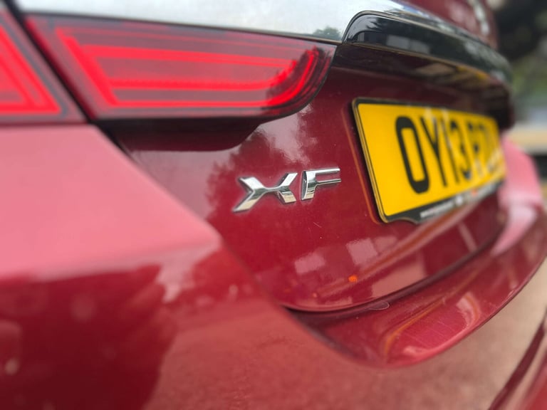 2013 Jaguar XF 2.2 XF Premium Luxury D Auto 4dr Saloon Diesel Automatic