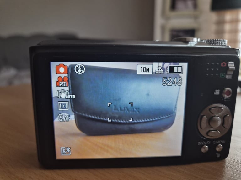 Perfect Christmas Gift – Panasonic Lumix Camera, Hardly Used!