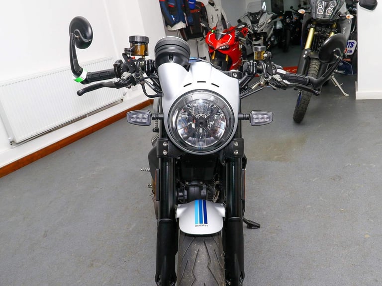 2019, '19 Ducati Scrambler Café Racer. ONLY 2,629 MILES. Termignoni Pipe. £7,495