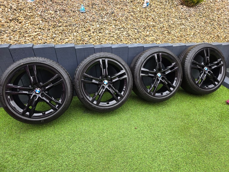 18inch Genuine BMW 556m Alloy Wheels (F40 1 series and F44 2 series)