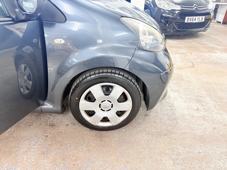 2007 Toyota AYGO 1.0 VVT-i + 5dr MMT HATCHBACK Petrol Automatic