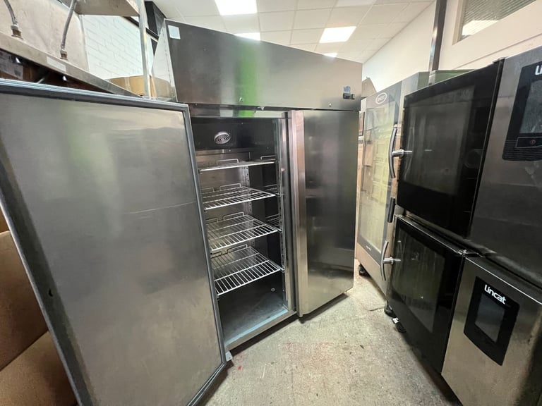 COMMERCIAL CATERING KITCHEN DOUBLE DOORS FRIDGE CAFE KEBAB PIZZA CHICKEN TAKE AWAY