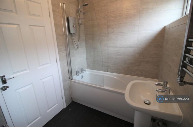 2 bedroom flat in St. Marys Court, Hollingworth, Hyde, SK14 (2 bed) (#2660320)