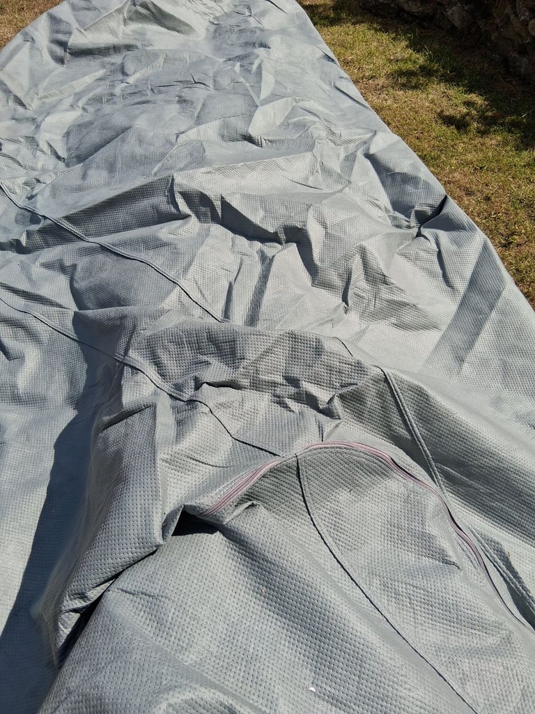 Van Cover water-resistant breathable