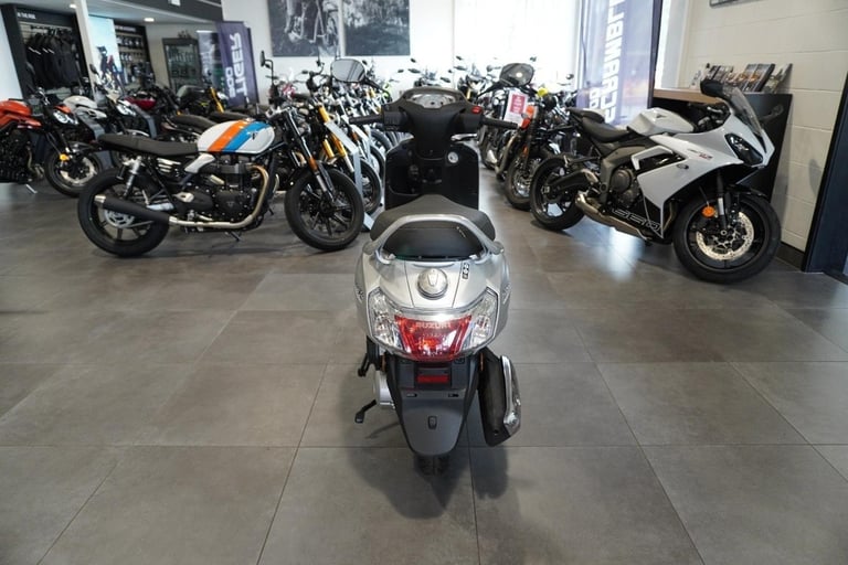 Suzuki Address 125, 2025, Platinum Silver. IN STOCK NOW