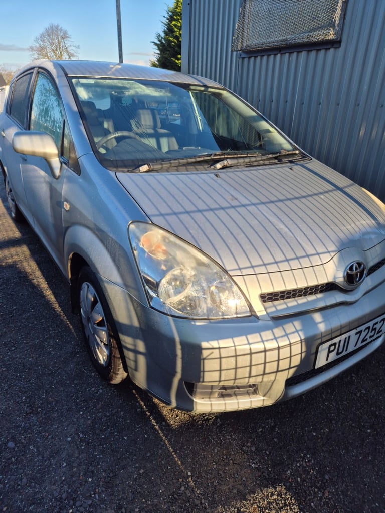2007 TOYOTA COROLLA VERSO 1.6 16V PETROL BREAKING FOR PARTS