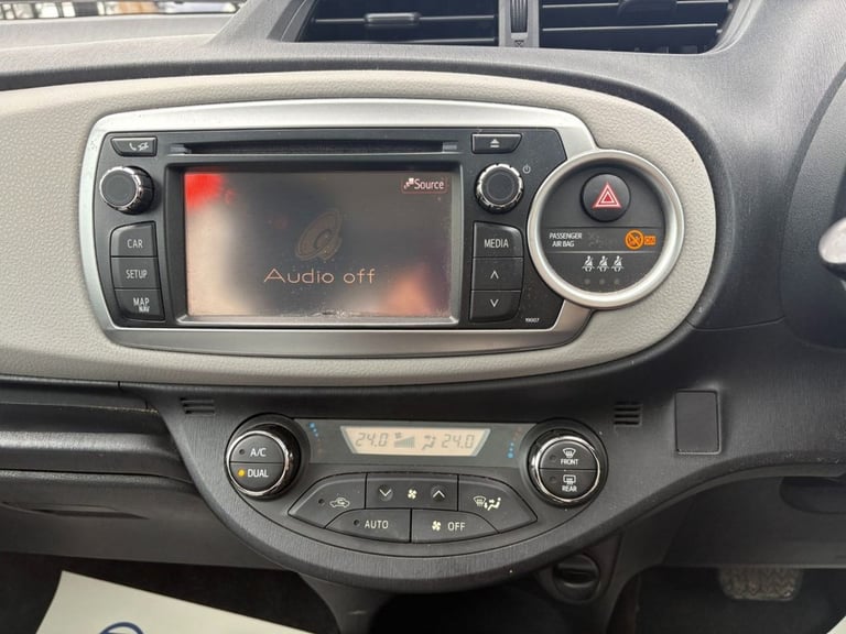 2012 Toyota Yaris 1.33 VVT-i T Spirit 5dr Multidrive S HATCHBACK PETROL Automatic