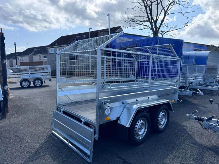 New 8,2ft x 4,3ft twin axle trailer with 60cm mesh 1300kg braked