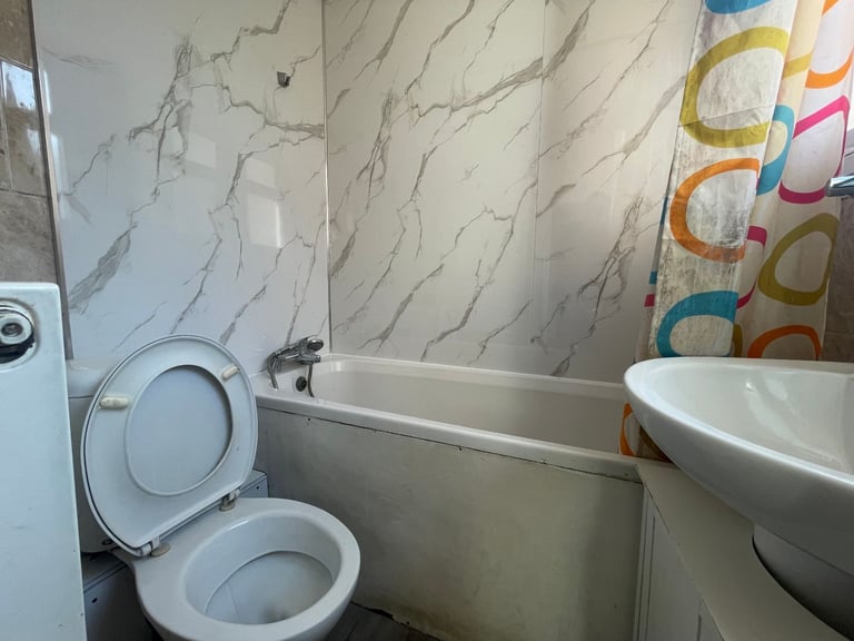 Three Bed House in front of Lidil in Barking