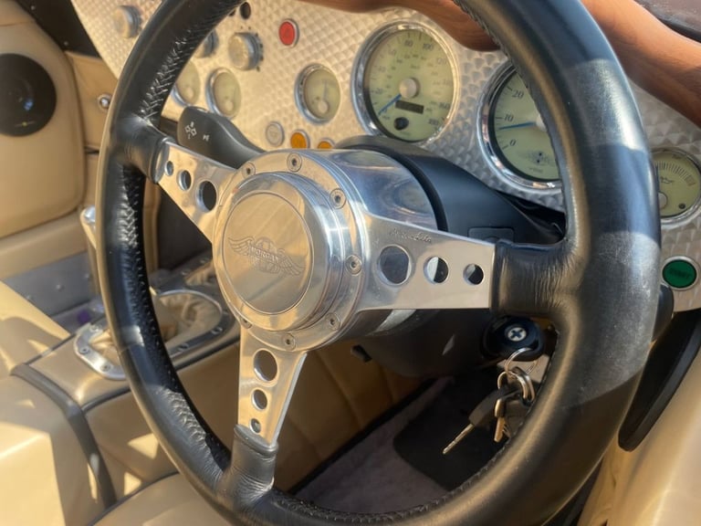2003 52 MORGAN AERO 4.4 AERO 8 2-SEAT 2D 282 BHP
