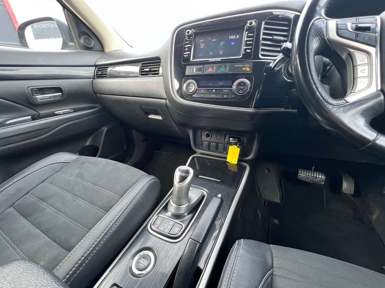 2017 Mitsubishi Outlander 2.0h 12kWh Juro CVT 4WD Euro 6 (s/s) 5dr SUV Hybrid Automatic