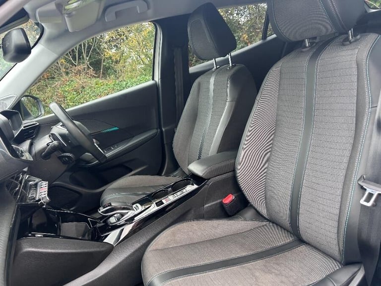 2022 Peugeot 2008 1.2 Puretech Allure Premium Suv 5dr Petrol Eat Euro 6 (s/s) (130 Ps) HATCHBACK ...