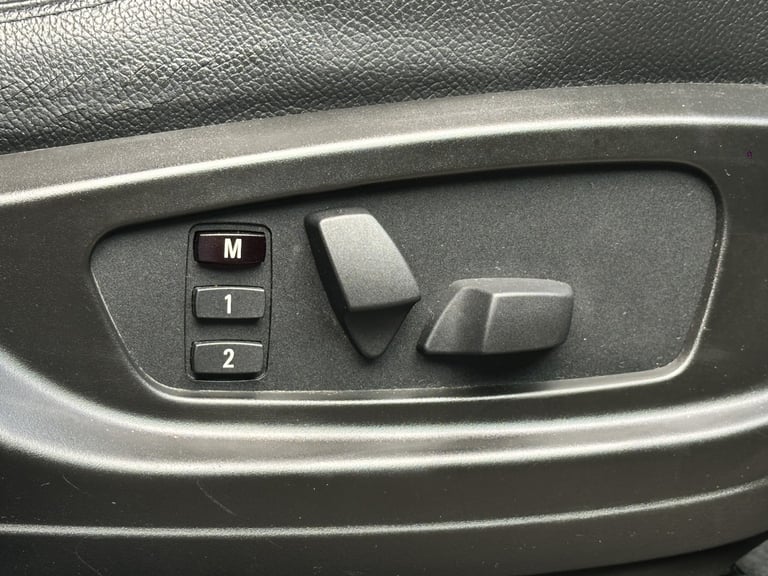 2011 BMW X6 3.0 xDrive40d Diesel Auto 4 Door Coupe White