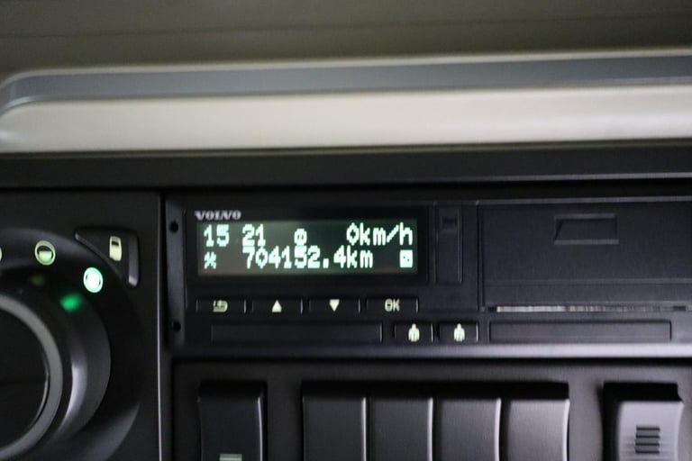 2019 (19 PLATE) Volvo FH460 6x2 Euro 6 Tractor Units