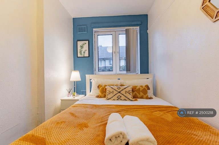 2 bedroom flat in Rawlins Street, Birmingham, B16 (2 bed) (#2500218)