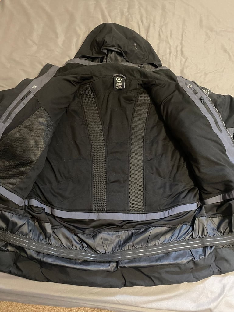 Dare 2b Waterproof Jacket – XL (As New)
