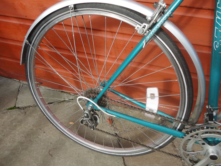 Dawes sterling vintage road, large 24 inch reynolds 500 hand built frame, 28 inch wheels, 12 gears