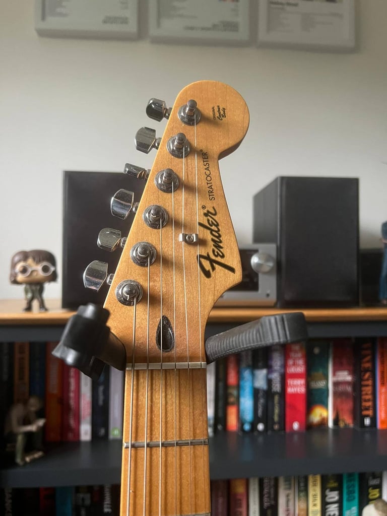 Fender Stratocaster HSS – Arctic White (Mexican, 2013)