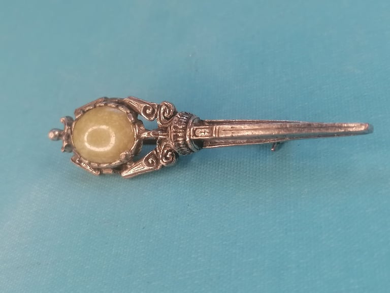 Vintage MIRACLE Celtic Scottish Staff Light green, marbled white stone Brooch Pin.