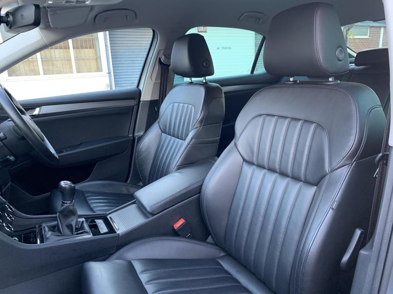 2018 Skoda Superb 2.0 TDI SE L Executive Hatchback 5dr Diesel Manual Euro 6 (s/s) (150 ps) Hatchb...