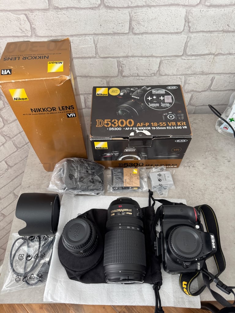 NEW Nikon DSLR D5300 camera with two lenses 18-45 mm and 70-300mm + Extras RRP £1800