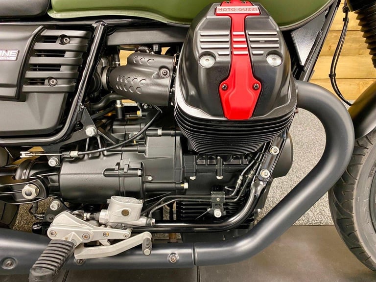 2018 MOTO GUZZI V7 STONE, ONLY 2494 MILES, FSH, COOL ITALIAN RETRO