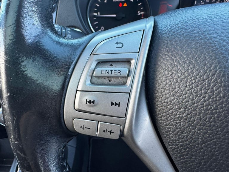 2017 Nissan Qashqai 1.5 dCi N-Connecta 2WD Euro 6 (s/s) 5dr HATCHBACK Diesel Manual