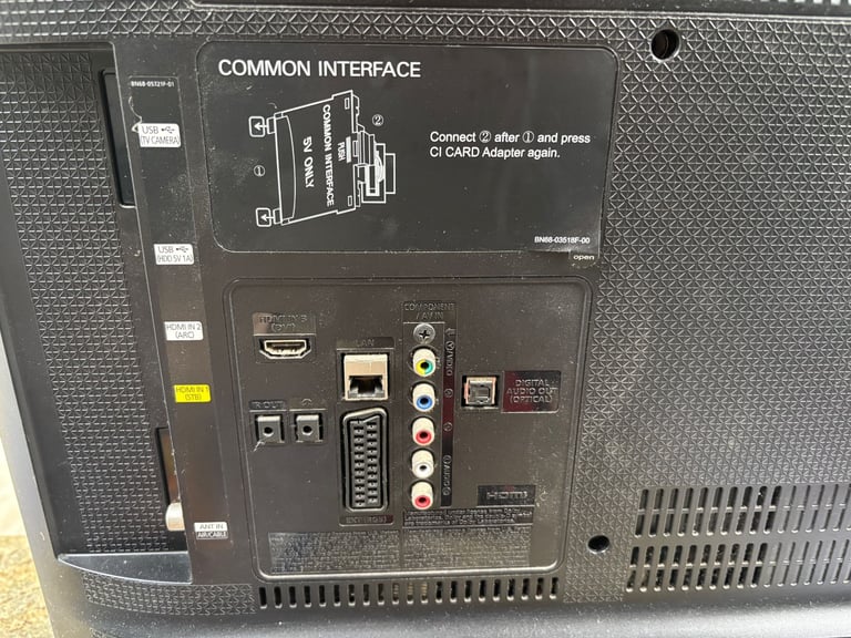 32 inch Samsung HMDI smart TV excellent condition