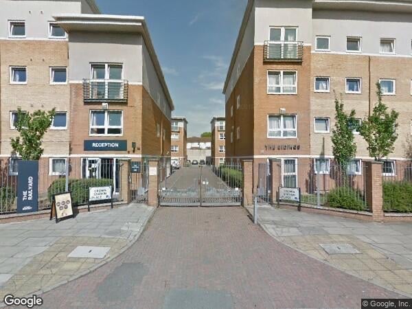 2 Bed Flat, Crown Station Place, L7 in Sought After Area near Hospital and University