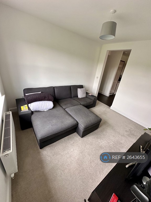 2 bedroom flat in Scampston Drive, East Ardsley, Wakefield, WF3 (2 bed) (#2643655)