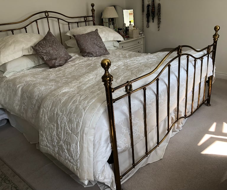 Antique bed frame for Sale | Beds & Bedroom Furniture | Gumtree