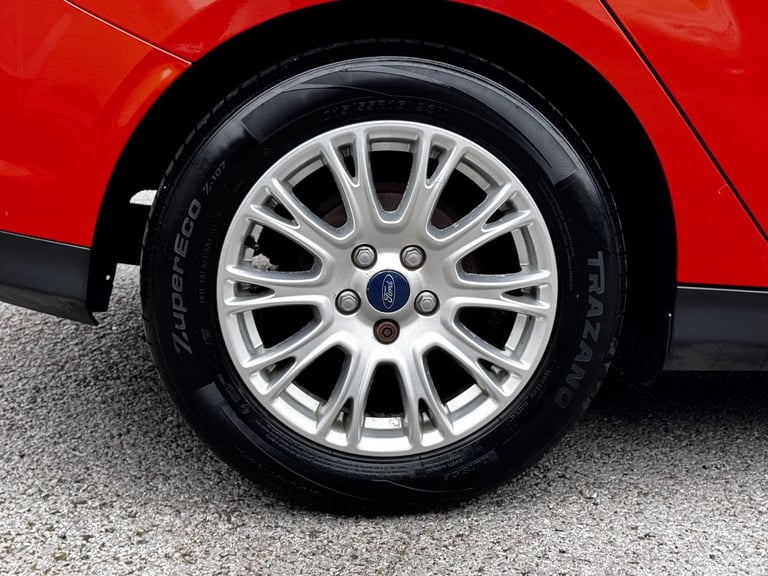 2011 Ford Focus 1.6 TDCi Titanium Euro 5 (s/s) 5dr HATCHBACK Diesel Manual