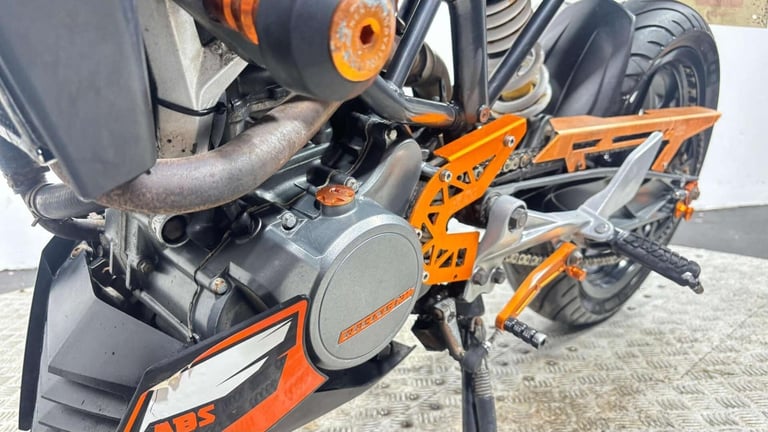 KTM Duke 2014 31K GREAT RUNNING SUPERMOTO BIKE 125CC 15BHP