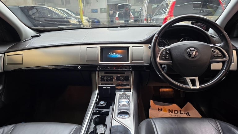  Jaguar XF 2.0I PORTFOLIO ULEZ FREE LOW MILEAGE  Petrol Automatic
