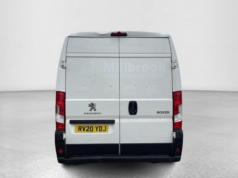 2020 Peugeot Boxer 2.2 BlueHDi 435 Professional L4 H2 Euro 6 (s/s) 5dr PANEL VAN Diesel Manual